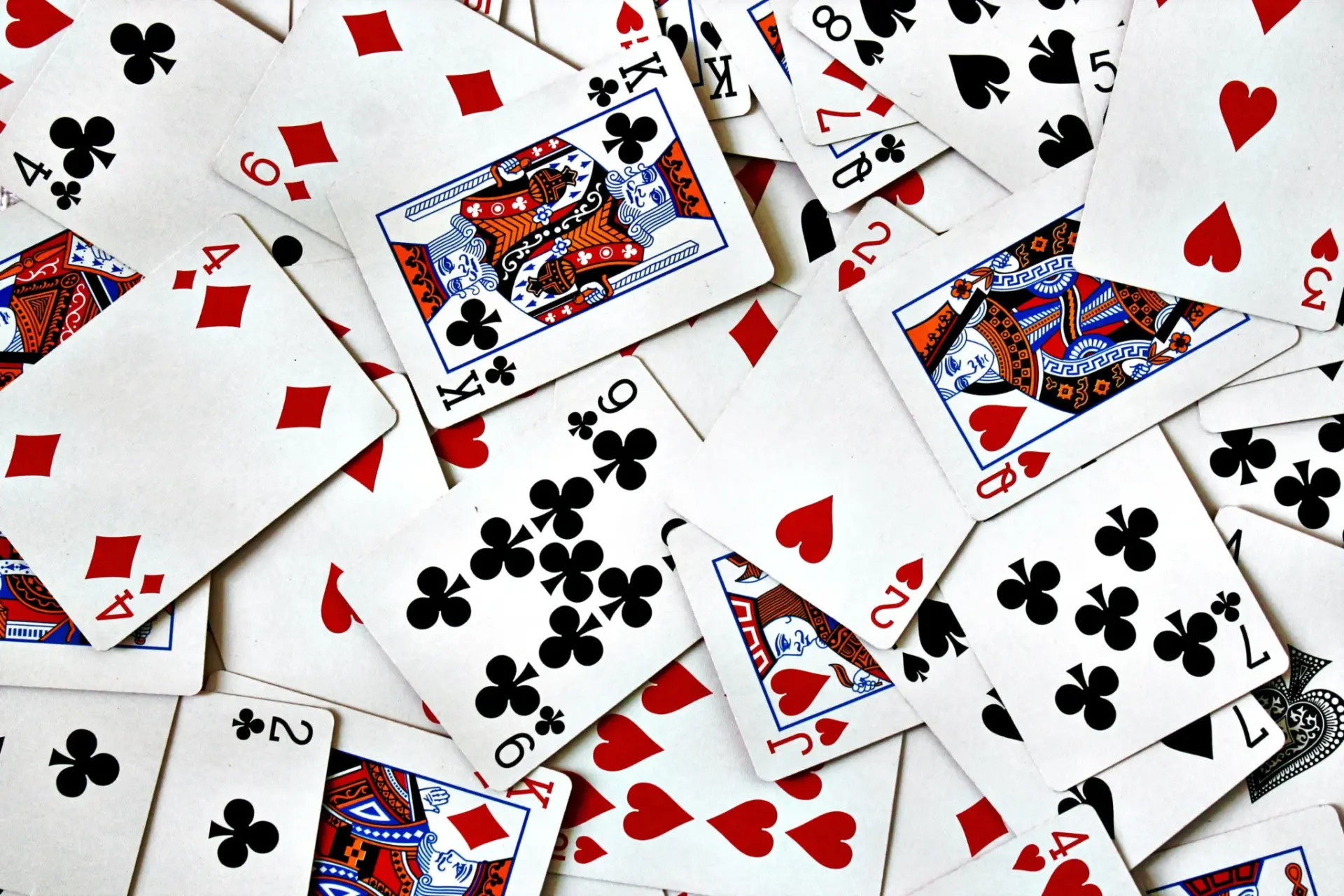 Lire la suite à propos de l’article De quoi t’occuper, avec un simple jeu de cartes (si c’est un Nightfall c’est encore mieux)